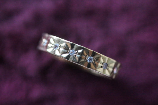 Old Vintage 1950s 9ct Gold  White Quartz Star Pattern Full Eternity Ring